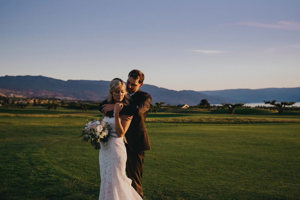 Kelowna Sunset Wedding Photo at Golf Course