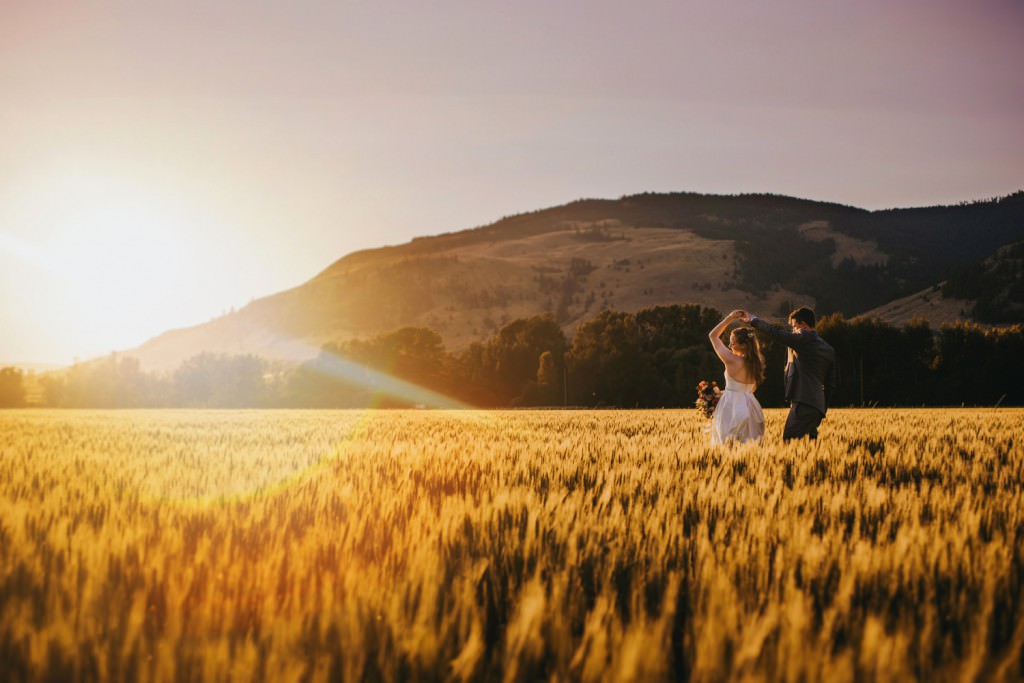 Dancing in the WheatField in the mountains